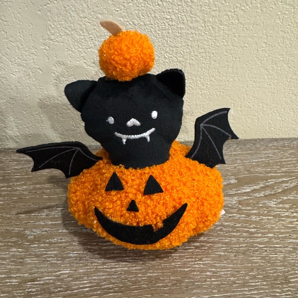 Target Bullseye Halloween Plush Bat in Pumpkin - Picture 1 of 1